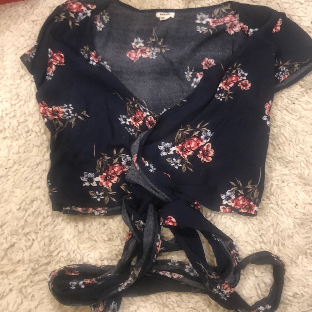 Tie Top